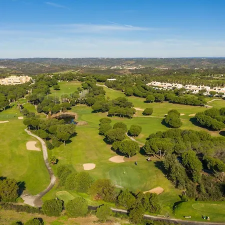 Golfe And Country Club Курортный комплекс Каштру-Марин
